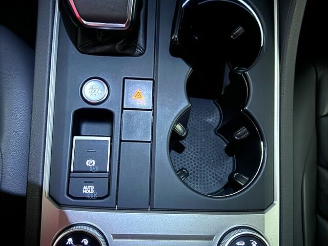 Черный Фольксваген Туарег, объемом двигателя 3 л и пробегом 226 тыс. км за 38500 $, фото 2 на Automoto.ua