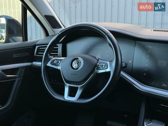 Чорний Фольксваген Туарег, об'ємом двигуна 2.97 л та пробігом 186 тис. км за 41900 $, фото 26 на Automoto.ua