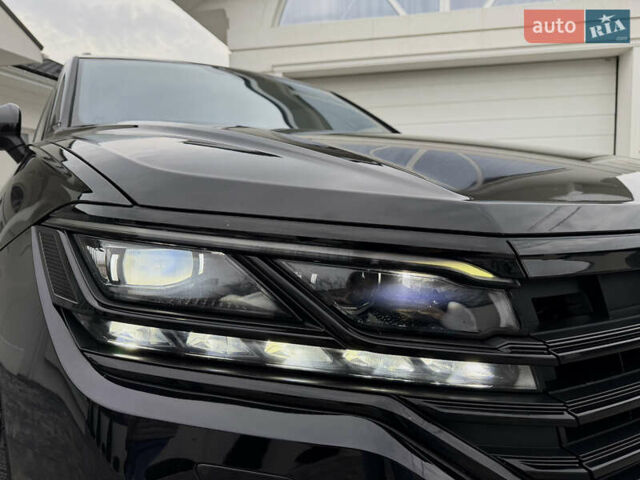 Чорний Фольксваген Туарег, об'ємом двигуна 3 л та пробігом 99 тис. км за 57888 $, фото 21 на Automoto.ua