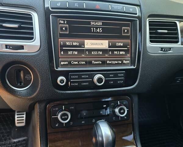 Черный Фольксваген Туарег, объемом двигателя 2.97 л и пробегом 129 тыс. км за 32000 $, фото 11 на Automoto.ua