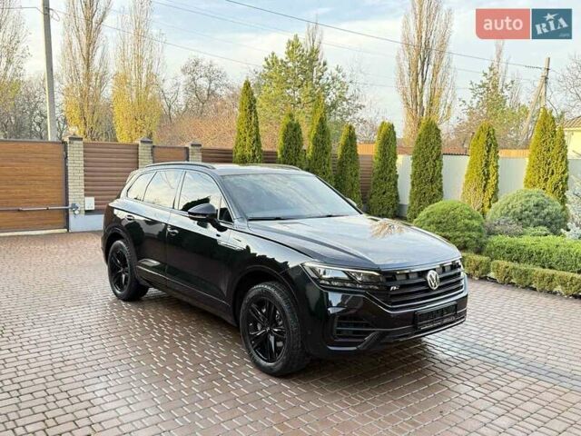 Чорний Фольксваген Туарег, об'ємом двигуна 2.99 л та пробігом 99 тис. км за 42700 $, фото 2 на Automoto.ua