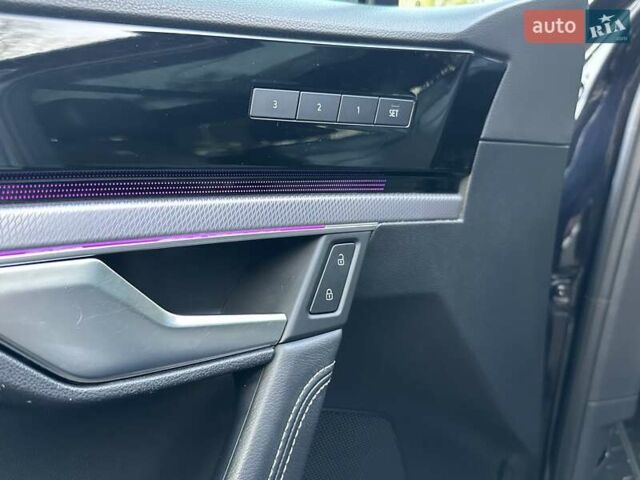 Черный Фольксваген Туарег, объемом двигателя 2.97 л и пробегом 264 тыс. км за 44000 $, фото 52 на Automoto.ua