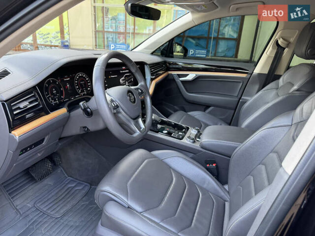 Чорний Фольксваген Туарег, об'ємом двигуна 2.97 л та пробігом 206 тис. км за 45000 $, фото 25 на Automoto.ua