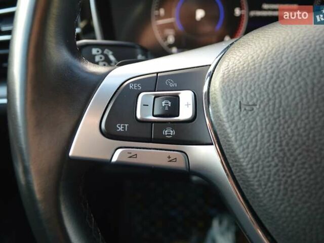 Черный Фольксваген Туарег, объемом двигателя 2.97 л и пробегом 115 тыс. км за 39900 $, фото 20 на Automoto.ua