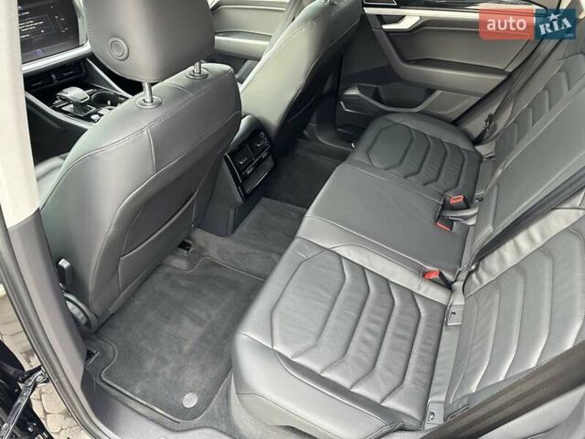 Черный Фольксваген Туарег, объемом двигателя 2.97 л и пробегом 96 тыс. км за 45500 $, фото 26 на Automoto.ua