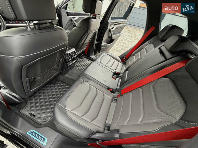 Чорний Фольксваген Туарег, об'ємом двигуна 3 л та пробігом 99 тис. км за 57888 $, фото 42 на Automoto.ua