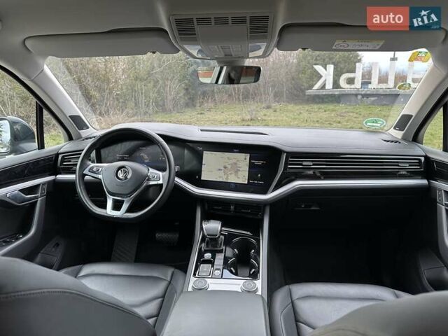 Черный Фольксваген Туарег, объемом двигателя 2.97 л и пробегом 96 тыс. км за 45500 $, фото 20 на Automoto.ua