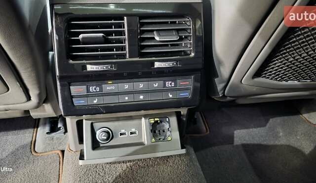 Черный Фольксваген Туарег, объемом двигателя 2.97 л и пробегом 180 тыс. км за 48500 $, фото 21 на Automoto.ua