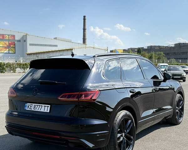 Черный Фольксваген Туарег, объемом двигателя 2.97 л и пробегом 76 тыс. км за 58500 $, фото 6 на Automoto.ua