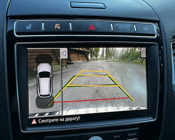 Черный Фольксваген Туарег, объемом двигателя 2.97 л и пробегом 275 тыс. км за 27500 $, фото 34 на Automoto.ua