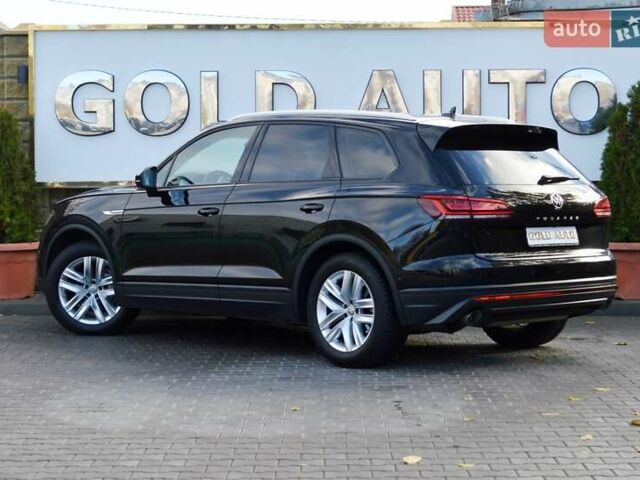 Черный Фольксваген Туарег, объемом двигателя 2.97 л и пробегом 115 тыс. км за 39900 $, фото 7 на Automoto.ua