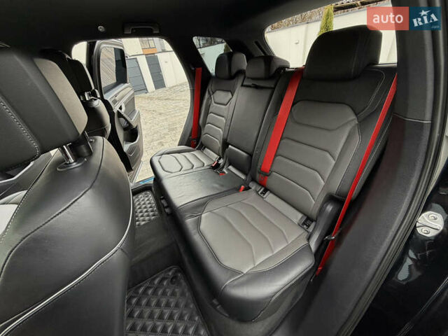 Чорний Фольксваген Туарег, об'ємом двигуна 3 л та пробігом 99 тис. км за 57888 $, фото 41 на Automoto.ua