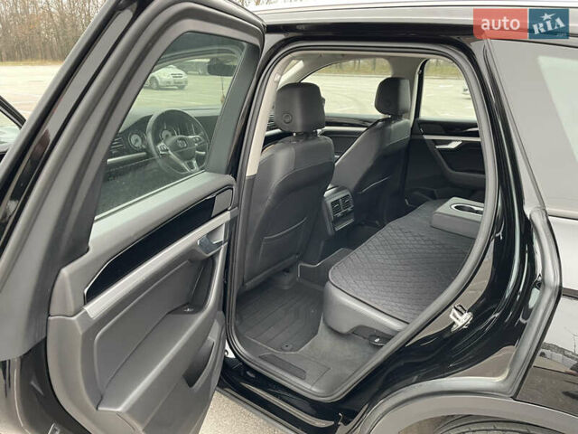 Черный Фольксваген Туарег, объемом двигателя 2.99 л и пробегом 135 тыс. км за 36950 $, фото 19 на Automoto.ua