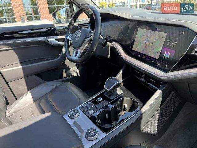 Черный Фольксваген Туарег, объемом двигателя 2.97 л и пробегом 194 тыс. км за 48200 $, фото 36 на Automoto.ua