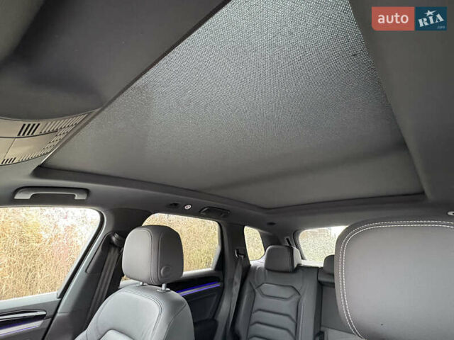 Черный Фольксваген Туарег, объемом двигателя 3 л и пробегом 188 тыс. км за 44555 $, фото 79 на Automoto.ua