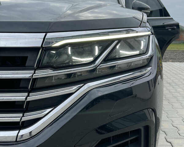 Черный Фольксваген Туарег, объемом двигателя 2.97 л и пробегом 267 тыс. км за 43900 $, фото 12 на Automoto.ua