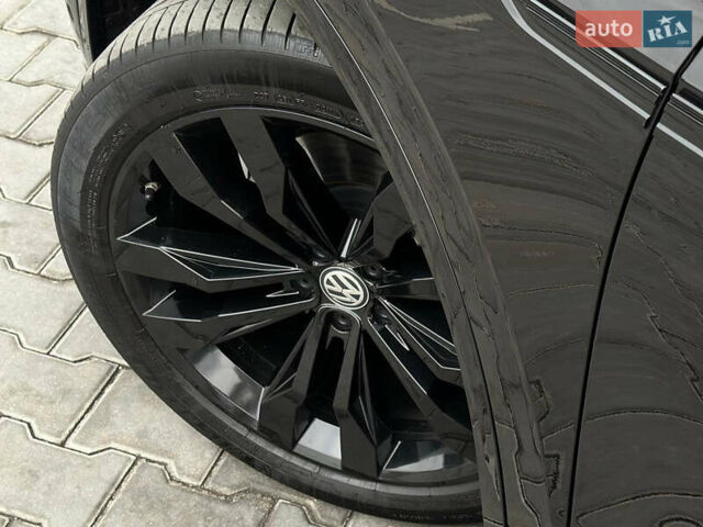Черный Фольксваген Туарег, объемом двигателя 2.97 л и пробегом 129 тыс. км за 48500 $, фото 62 на Automoto.ua