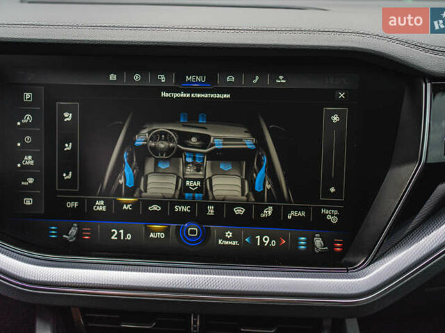 Черный Фольксваген Туарег, объемом двигателя 3.96 л и пробегом 170 тыс. км за 57777 $, фото 82 на Automoto.ua