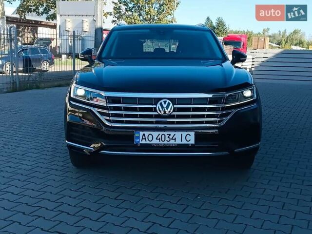 Черный Фольксваген Туарег, объемом двигателя 2.97 л и пробегом 255 тыс. км за 42000 $, фото 6 на Automoto.ua