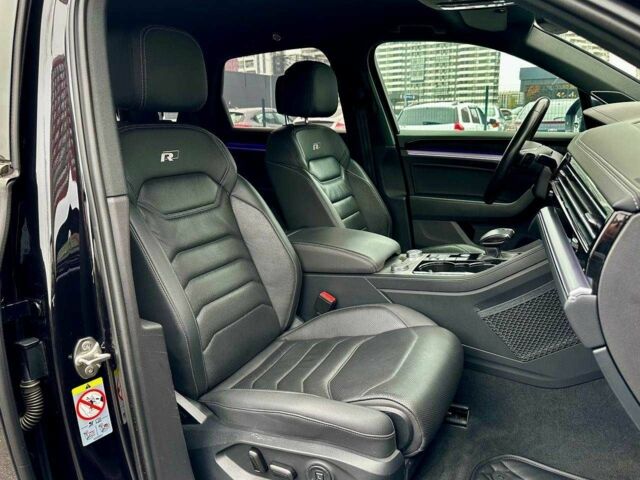 Черный Фольксваген Туарег, объемом двигателя 3 л и пробегом 141 тыс. км за 48500 $, фото 19 на Automoto.ua