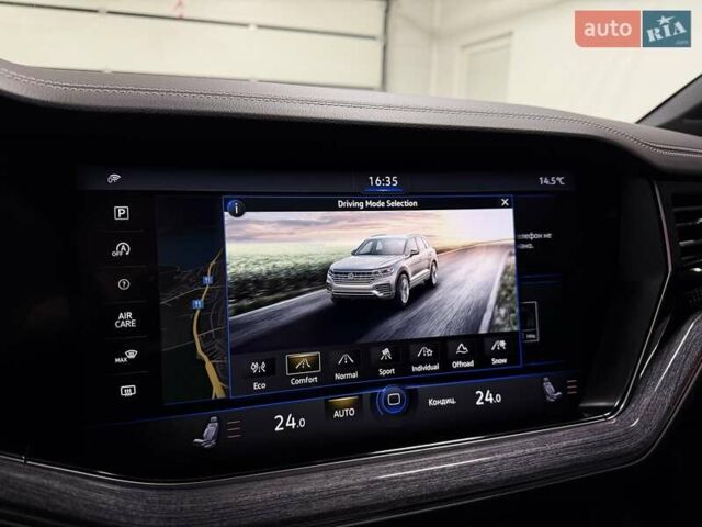 Черный Фольксваген Туарег, объемом двигателя 2.97 л и пробегом 123 тыс. км за 49900 $, фото 42 на Automoto.ua