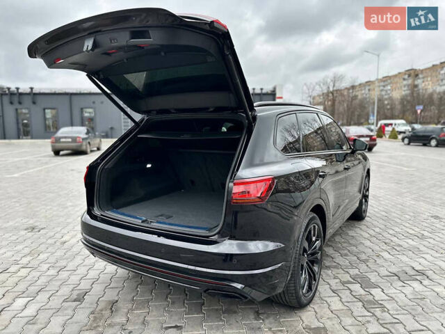 Черный Фольксваген Туарег, объемом двигателя 2.97 л и пробегом 129 тыс. км за 48500 $, фото 18 на Automoto.ua