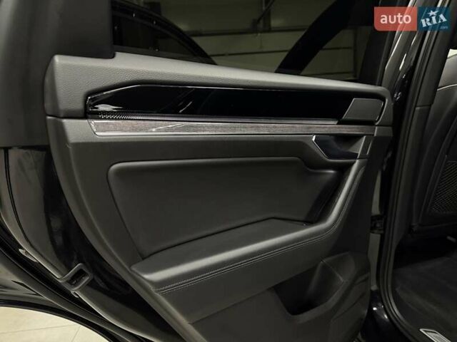 Черный Фольксваген Туарег, объемом двигателя 2.97 л и пробегом 123 тыс. км за 49900 $, фото 48 на Automoto.ua