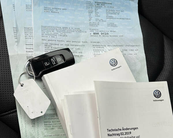 Черный Фольксваген Туарег, объемом двигателя 3 л и пробегом 188 тыс. км за 44555 $, фото 110 на Automoto.ua