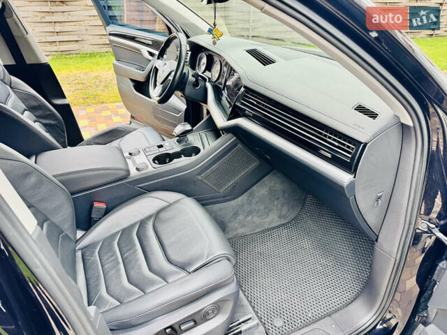 Черный Фольксваген Туарег, объемом двигателя 3 л и пробегом 195 тыс. км за 33700 $, фото 18 на Automoto.ua