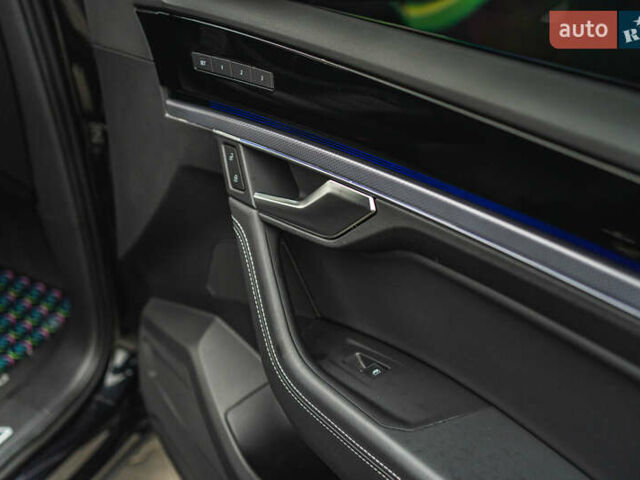 Черный Фольксваген Туарег, объемом двигателя 3.96 л и пробегом 170 тыс. км за 57777 $, фото 60 на Automoto.ua