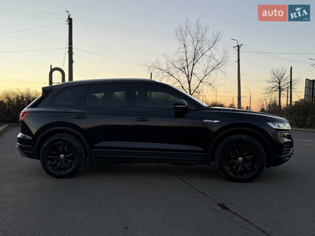 Черный Фольксваген Туарег, объемом двигателя 2.97 л и пробегом 165 тыс. км за 39900 $, фото 7 на Automoto.ua