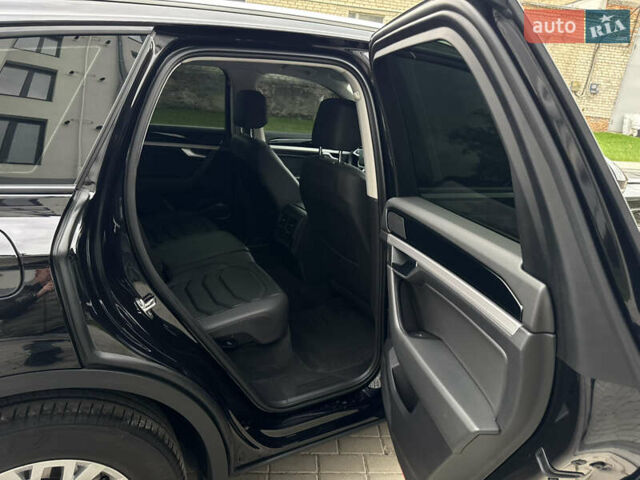 Фольксваген Туарег 2019 в Дубно на Automoto.ua Черный Фольксваген Туарег, объемом двигателя 3 л и пробегом 48 тыс. км за 43500 $, фото 51 на Automoto.ua