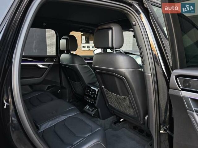 Черный Фольксваген Туарег, объемом двигателя 2.97 л и пробегом 108 тыс. км за 57499 $, фото 45 на Automoto.ua