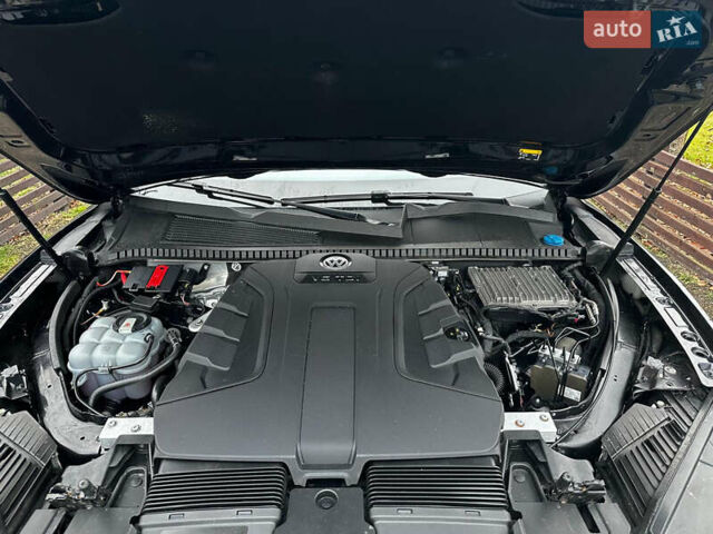 Черный Фольксваген Туарег, объемом двигателя 3 л и пробегом 115 тыс. км за 45500 $, фото 21 на Automoto.ua