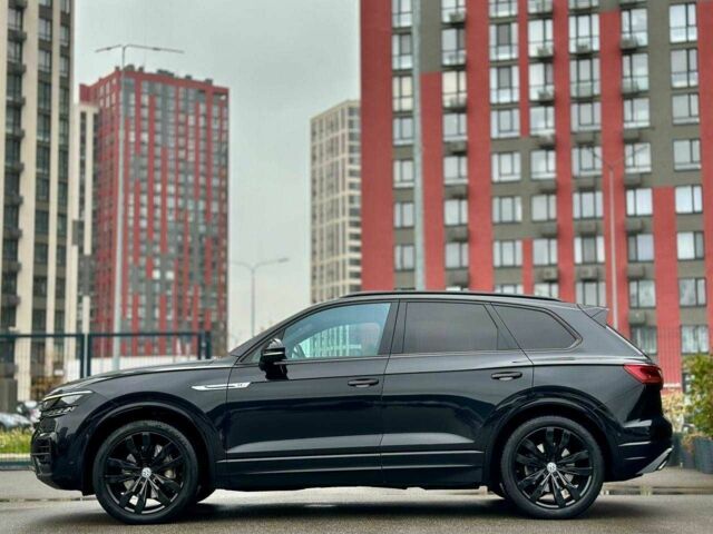 Черный Фольксваген Туарег, объемом двигателя 3 л и пробегом 141 тыс. км за 48500 $, фото 4 на Automoto.ua