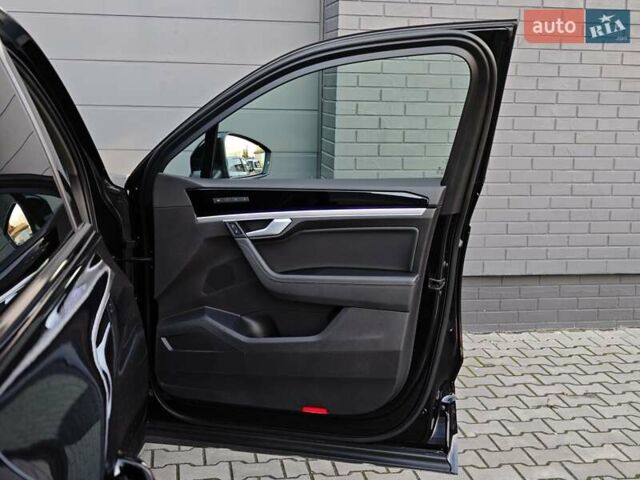 Черный Фольксваген Туарег, объемом двигателя 2.97 л и пробегом 108 тыс. км за 57499 $, фото 50 на Automoto.ua