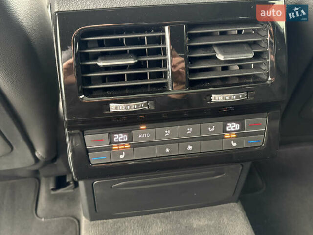 Черный Фольксваген Туарег, объемом двигателя 3 л и пробегом 188 тыс. км за 44555 $, фото 71 на Automoto.ua