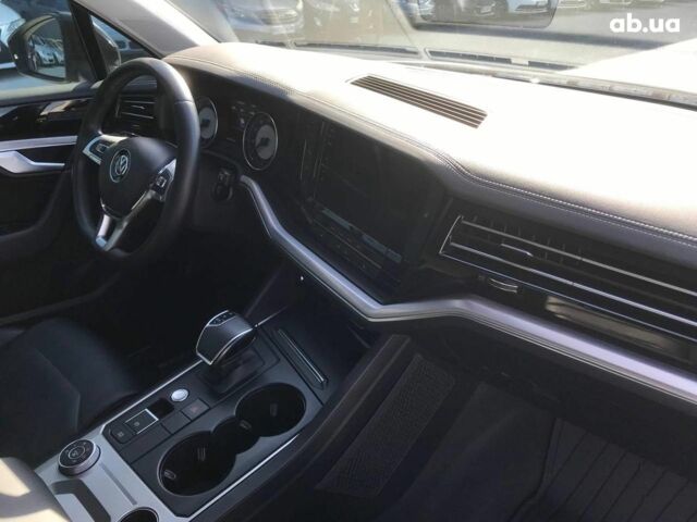 Чорний Фольксваген Туарег, об'ємом двигуна 3 л та пробігом 119 тис. км за 49990 $, фото 20 на Automoto.ua