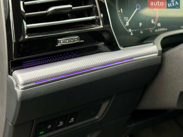 Черный Фольксваген Туарег, объемом двигателя 3 л и пробегом 141 тыс. км за 48500 $, фото 29 на Automoto.ua