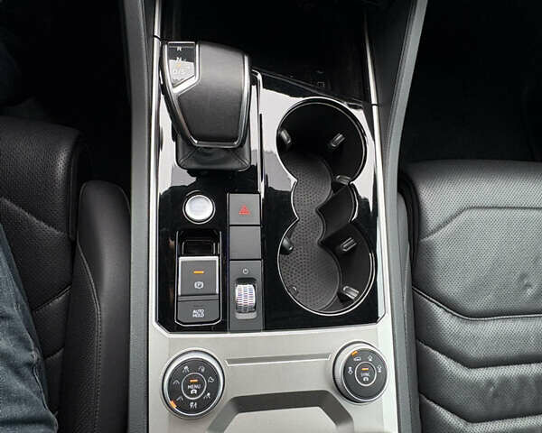 Черный Фольксваген Туарег, объемом двигателя 3 л и пробегом 188 тыс. км за 44555 $, фото 63 на Automoto.ua