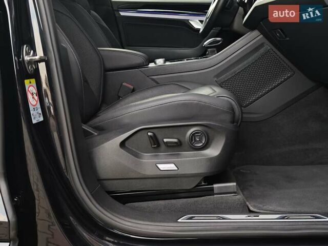 Черный Фольксваген Туарег, объемом двигателя 2.97 л и пробегом 98 тыс. км за 59980 $, фото 55 на Automoto.ua