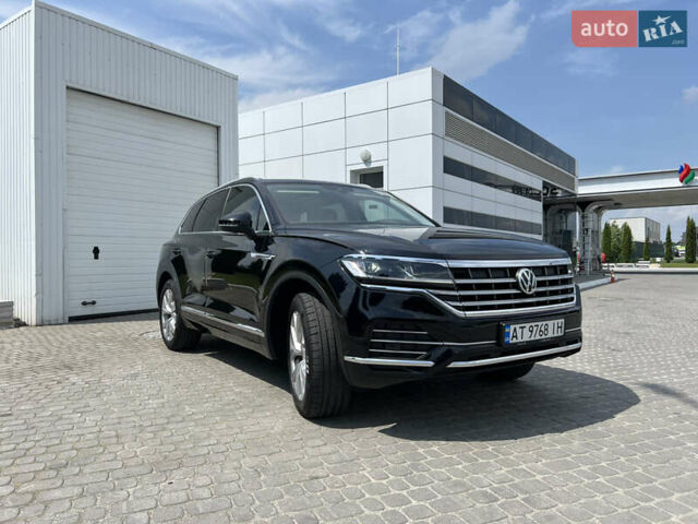 Черный Фольксваген Туарег, объемом двигателя 2.97 л и пробегом 121 тыс. км за 49800 $, фото 2 на Automoto.ua