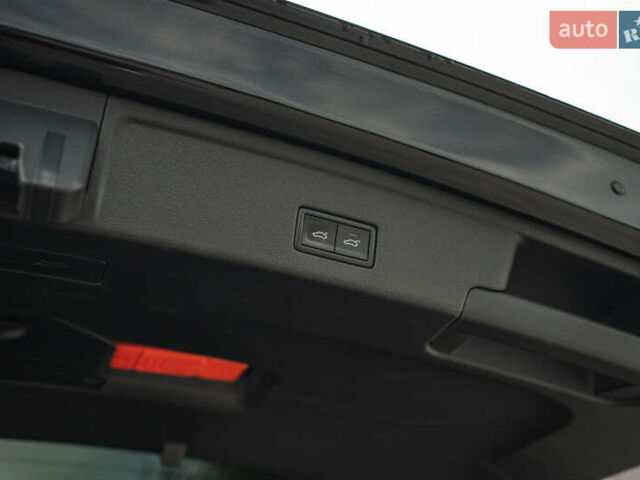 Черный Фольксваген Туарег, объемом двигателя 3.96 л и пробегом 170 тыс. км за 57777 $, фото 38 на Automoto.ua