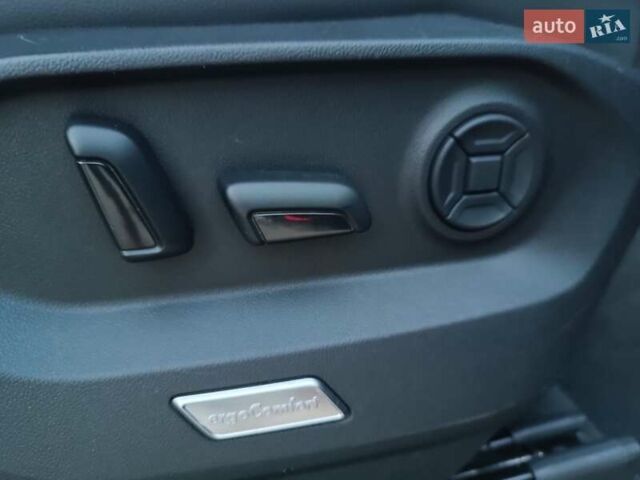 Черный Фольксваген Туарег, объемом двигателя 2.97 л и пробегом 255 тыс. км за 42000 $, фото 45 на Automoto.ua