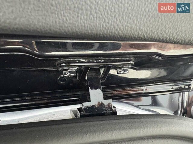Черный Фольксваген Туарег, объемом двигателя 3 л и пробегом 188 тыс. км за 44555 $, фото 105 на Automoto.ua