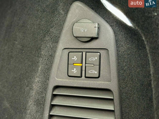 Черный Фольксваген Туарег, объемом двигателя 3 л и пробегом 141 тыс. км за 48500 $, фото 52 на Automoto.ua