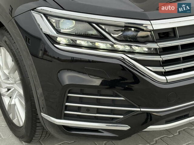 Черный Фольксваген Туарег, объемом двигателя 3 л и пробегом 188 тыс. км за 44555 $, фото 28 на Automoto.ua