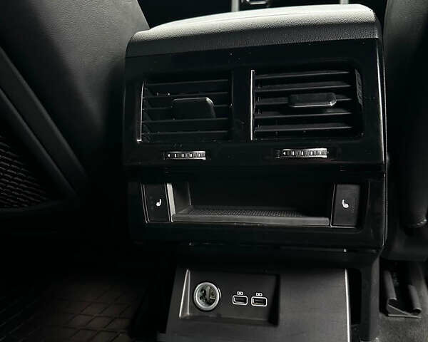 Черный Фольксваген Туарег, объемом двигателя 3 л и пробегом 115 тыс. км за 45500 $, фото 36 на Automoto.ua