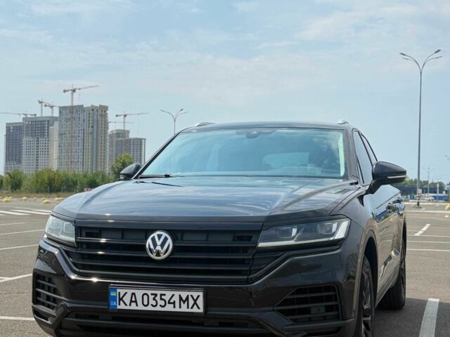 Черный Фольксваген Туарег, объемом двигателя 3 л и пробегом 163 тыс. км за 40000 $, фото 2 на Automoto.ua