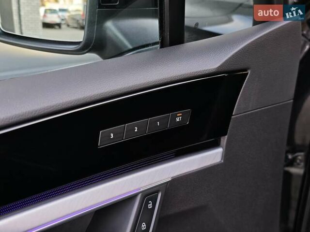 Черный Фольксваген Туарег, объемом двигателя 2.97 л и пробегом 108 тыс. км за 57499 $, фото 19 на Automoto.ua